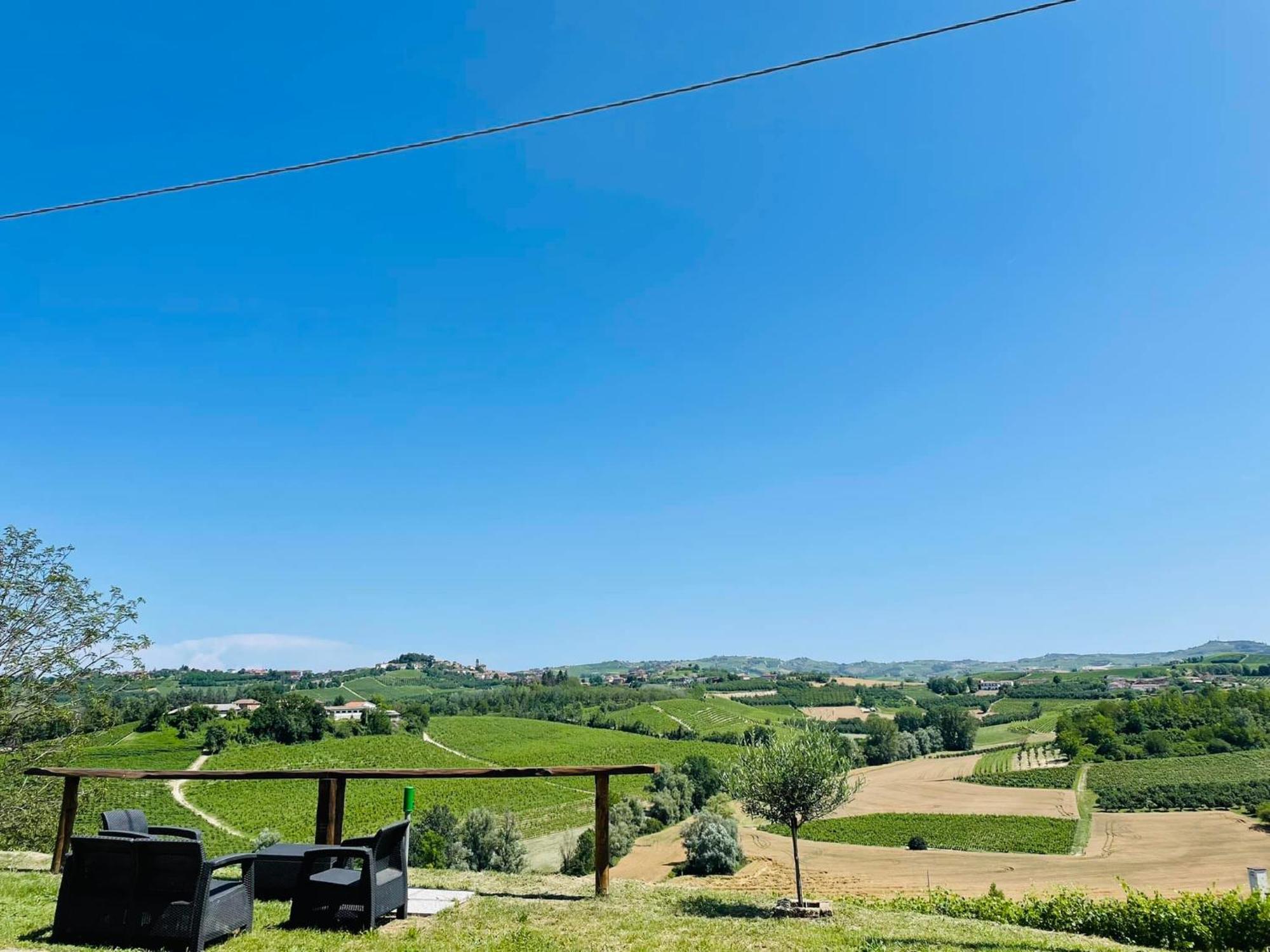 Locazione Turistica Cascina Pela Apartment Castagnole delle Lanze Luaran gambar